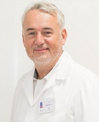 Dr Andrzej Grzybowski