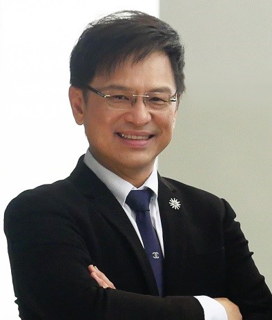 Dr Timothy Low