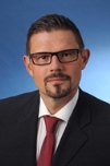 Oliver H Krämer