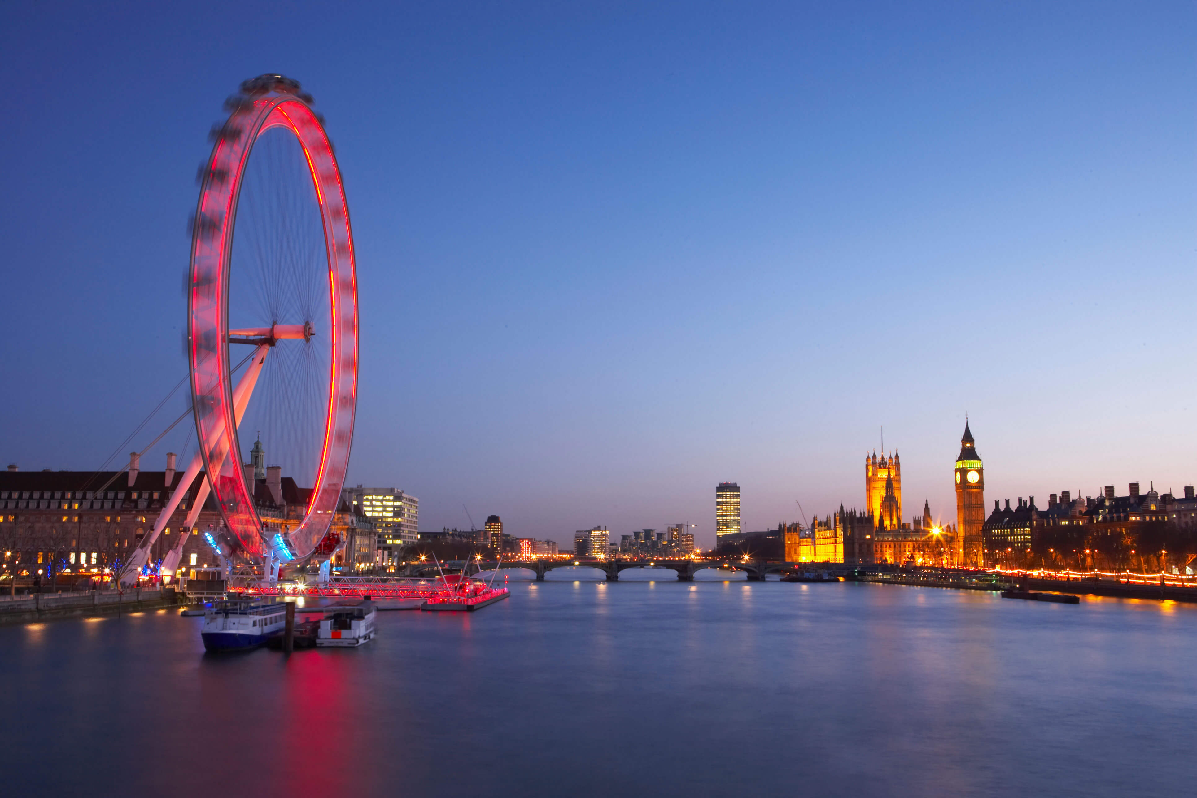 Индийский лондон. Лондонский глаз и Тауэрский мост. Лондонский глаз Великобритания. Колесо Биг Бен в Лондоне. Биг Бен и Лондонский глаз.